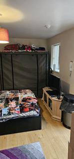 Studio to rent, Luton, LU1