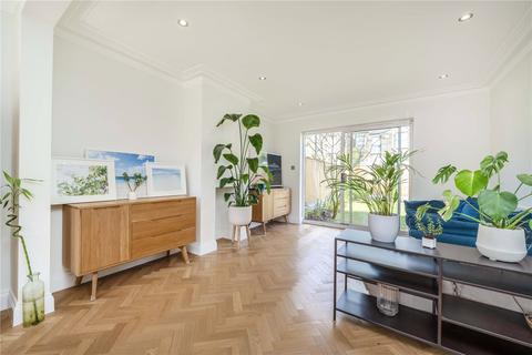 8 Meretone Close, London, SE4 2HF