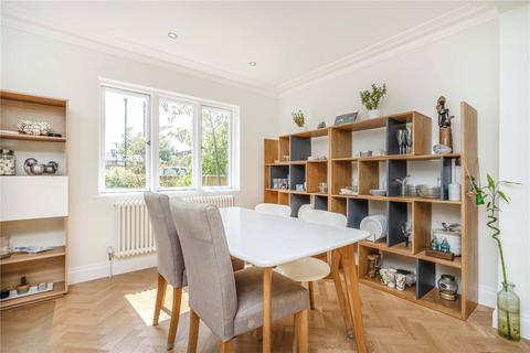8 Meretone Close, London, SE4 2HF