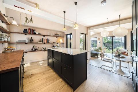 21a Howson Road, London, SE4 2AL