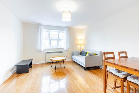 2 bedroom flat to rent, Basevi Way, London SE8
