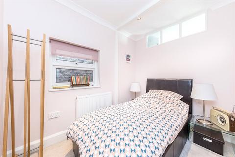103 Elliscombe Road, London, SE7 7PD