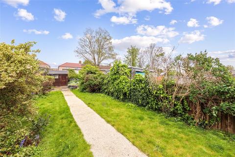 31 Charlton Dene, London, SE7 7BU