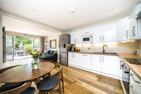 Flat 1, 44 Wellington Gardens, London, SE7 7PH