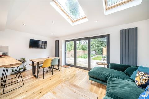 98a Elliscombe Road, London, SE7 7PY