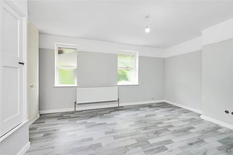 3 bedroom semi-detached house to rent, Coxmount Road, Charlton, SE7