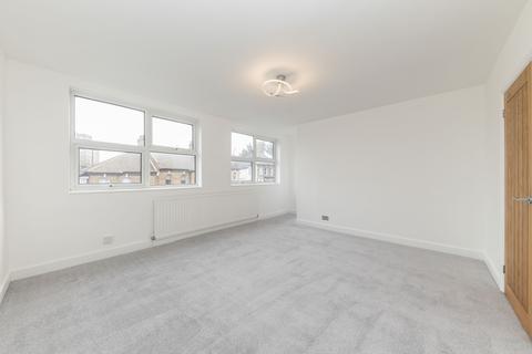 3 bedroom apartment to rent, Charlton Church Lane, Charlton, SE7