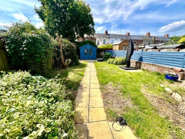 22 arncliffe gardens- garden
