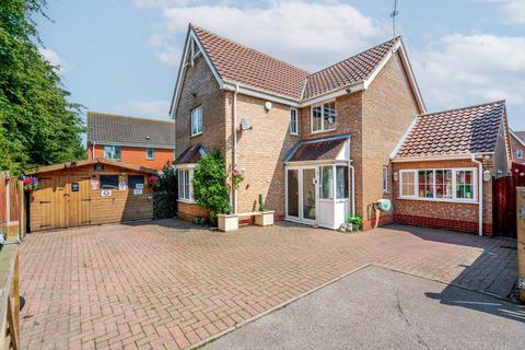 4 bedroom detached house for sale, John Woodhouse Drive, Caister-On-Sea