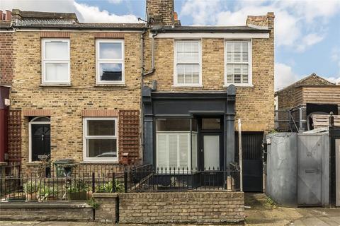 Greenwich - 3 bedroom end of terrace house for sale