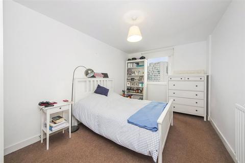 2 bedroom apartment to rent, Tarves Way, Greenwich, SE10