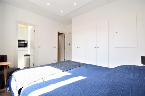 Studio to rent, Chelsea Cloisters, Sloane Avenue, London, SW3