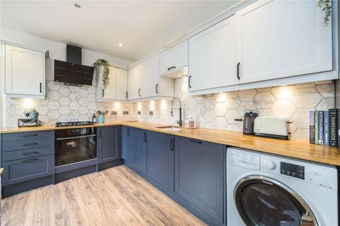 3 bedroom apartment for sale, Elthruda Road, Hither Green SE13