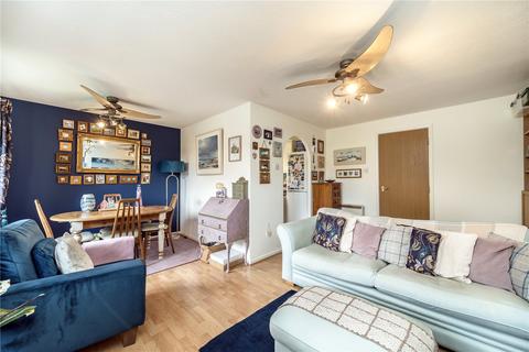 59 Gables Close, London, SE12 0UE