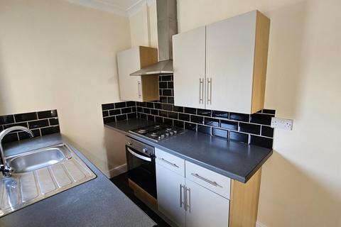 2 bedroom terraced house to rent, Titchfield Street, Mansfield, NG19