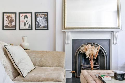 1 bedroom flat for sale, Gloucester Avenue, Primrose Hill, London, NW1