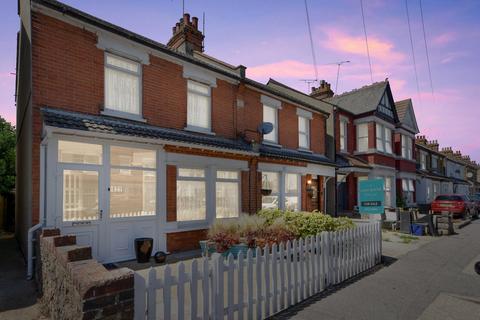 2 bedroom semi-detached house for sale, Richmond Avenue, Shoeburyness, Essex, SS3