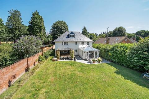 5 bedroom detached house for sale, Knightsbridge Road, Surrey GU15