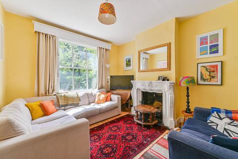 4 bedroom end of terrace house for sale, Ferndale Road, Clapham North, London, SW9