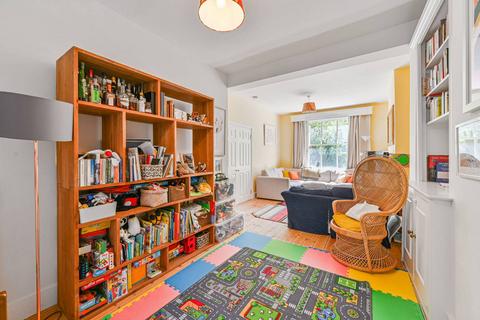 4 bedroom end of terrace house for sale, Ferndale Road, Clapham North, London, SW9