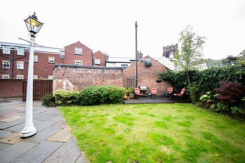 2 bedroom flat to rent, Park Road North, Newton-Le-Willows, WA12