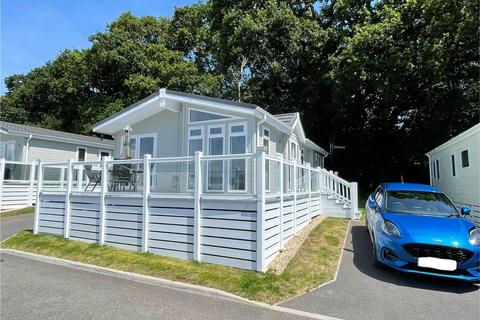 2 bedroom property for sale, Hoburne Park, Highcliffe On Sea BH23