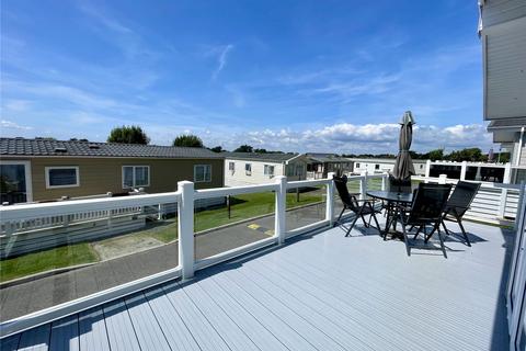 2 bedroom property for sale, Hoburne Park, Highcliffe On Sea BH23