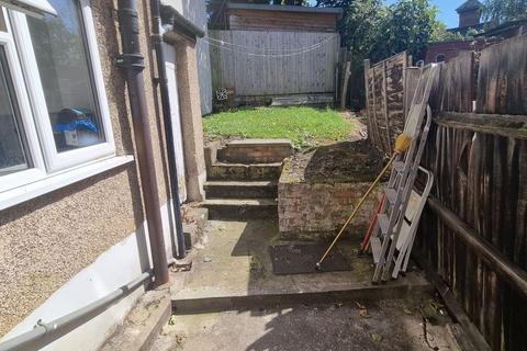 1 bedroom in a house share to rent, St. Margarets Terrace, Plumstead