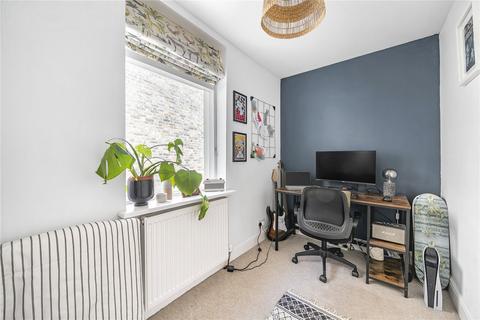2 bedroom flat for sale, Kirkdale, London, SE26