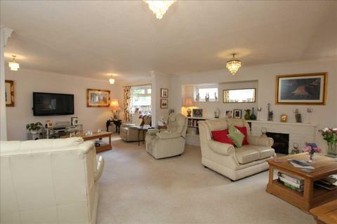 4 bedroom house for sale, The Boreen, Headley Down