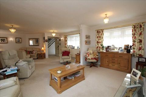 4 bedroom house for sale, The Boreen, Headley Down