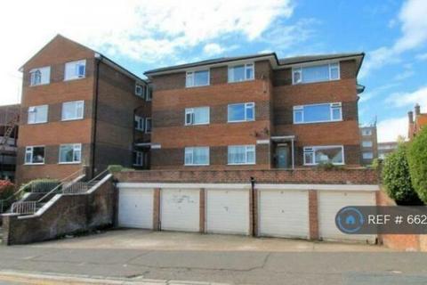 2 bedroom apartment to rent, Rotherfield Avenue, Bexhill-on-Sea TN40