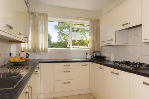 3 bedroom apartment for sale, Gilmerton Court, Trumpington, Cambridge