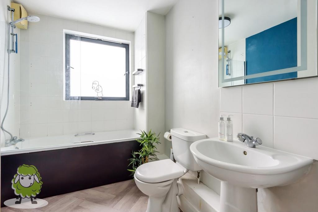 CR0 - Bathroom
