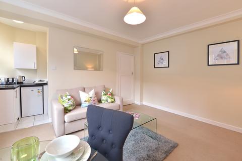 1 bedroom ground floor flat to rent, Waverton Street, London W1J