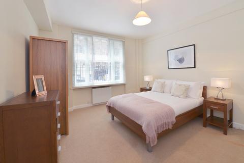 1 bedroom ground floor flat to rent, Waverton Street, London W1J