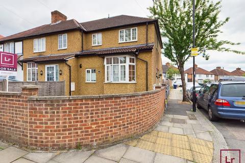 2 bedroom maisonette for sale, Halsbury Road East, Northolt, Middlesex, UB5