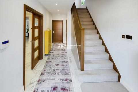 5 bedroom detached house for sale, Queens Way, London, NW4