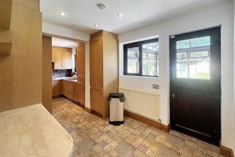 5 bedroom house to rent, Southborough Lane, Bromley BR2
