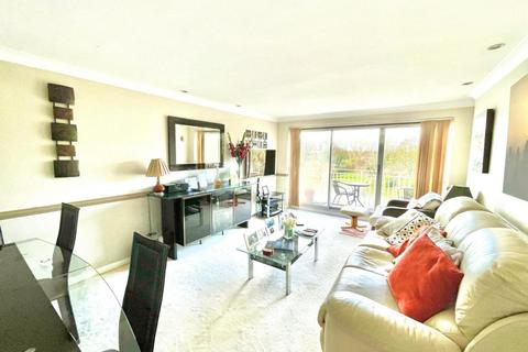 2 bedroom apartment for sale, Nutbourne Court Riverside Road, Staines-upon-Thames, Surrey, TW18