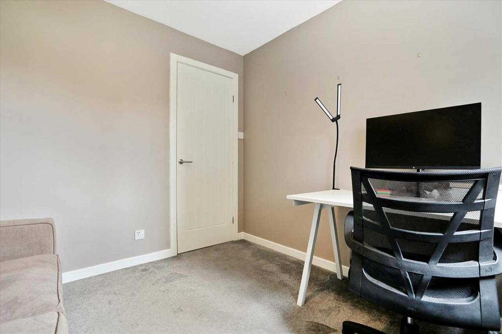 Bedroom Three (2)