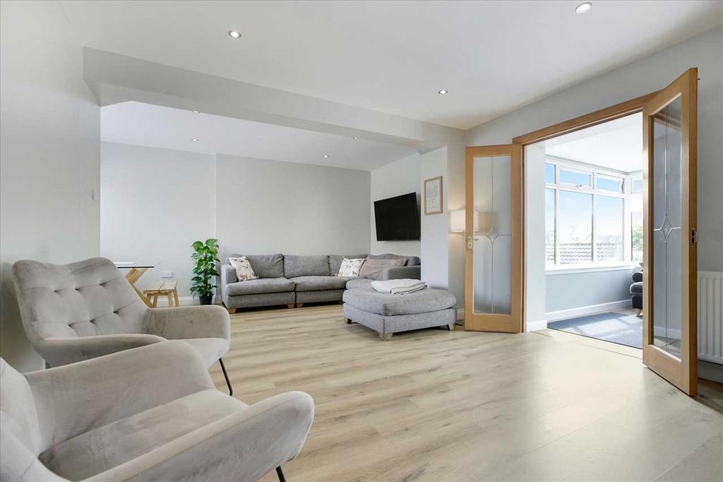 Lounge Area (1)