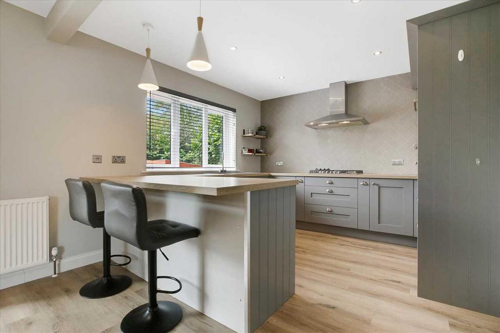 Breakfasting Kitchen