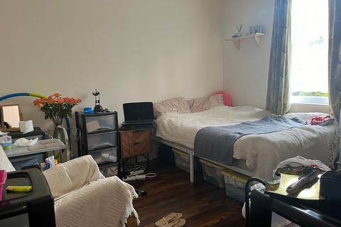 65 Edwin Street, Gravesend, DA12 1EL