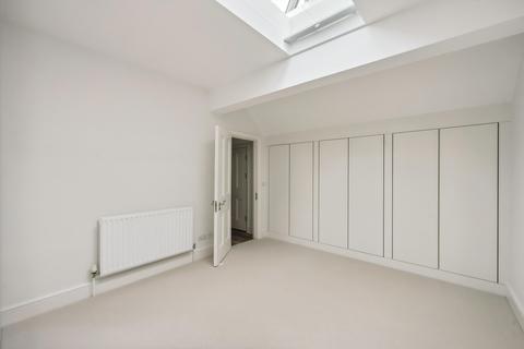 2 bedroom flat to rent, Wyndham House, Sloane Street, London, SW1W