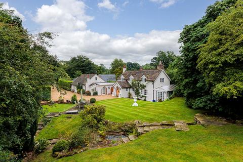 4 bedroom cottage for sale, Fanshawe Lane, Henbury, SK11