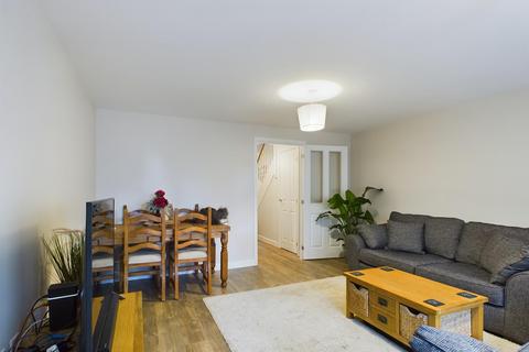 12 Divot Way, Basingstoke, RG24 9YE