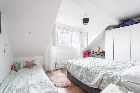 124 Veronica Gardens, London, SW16 5JS