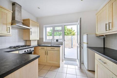 2 bedroom flat for sale, Burlington Road, Motspur Park, New Malden, KT3