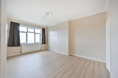 2 bedroom flat for sale, Burlington Road, Motspur Park, New Malden, KT3